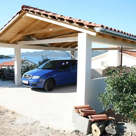 Apartment Nera Mali Iz
